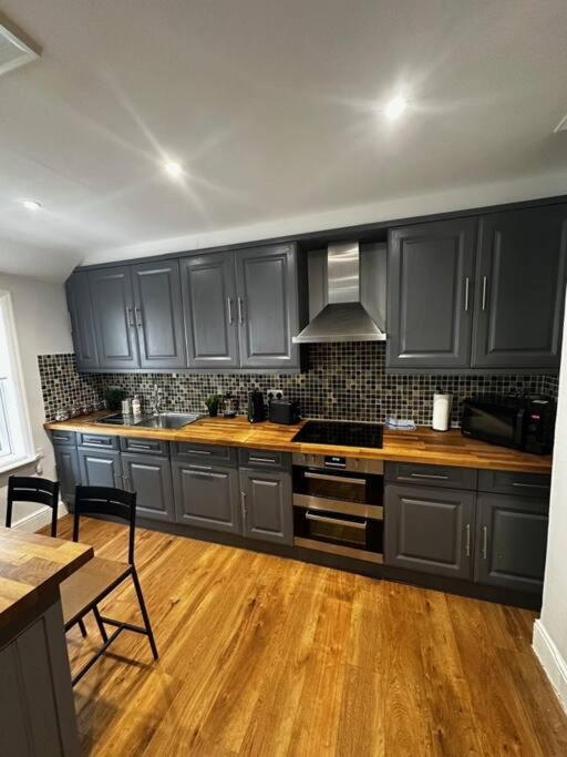 High Wycombe Centre- 2 Bed Flat Apartment Bagian luar foto
