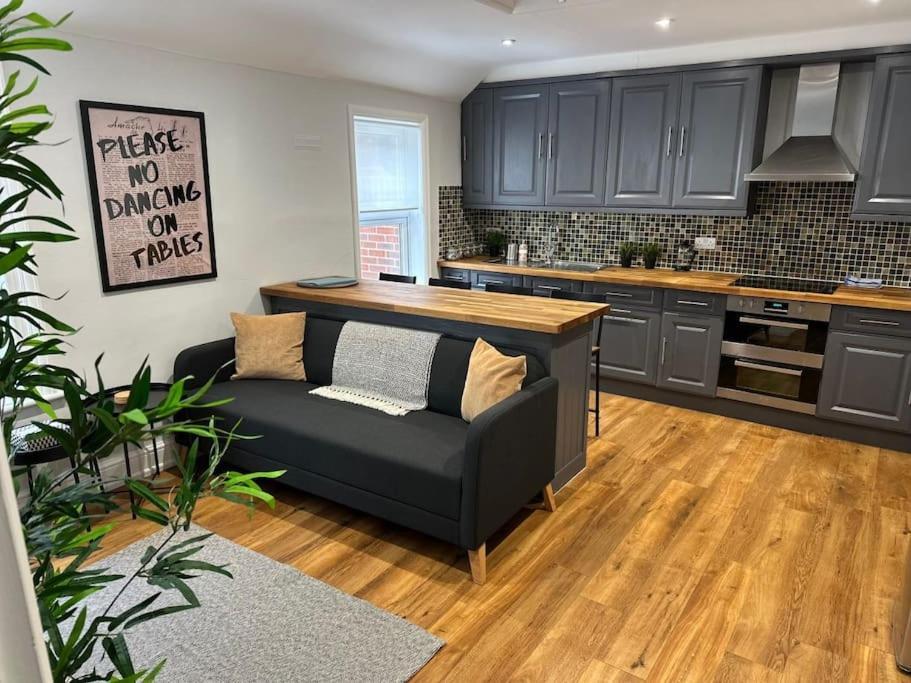 High Wycombe Centre- 2 Bed Flat Apartment Bagian luar foto